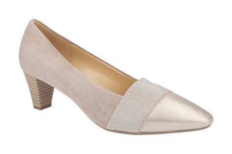 Schuhe in Beige 